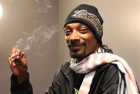 Snoop dog committed to give up smoking habits
