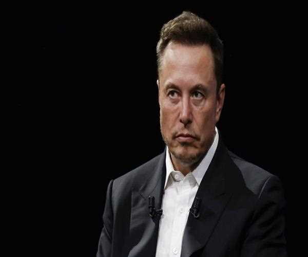 Elon Musk under investigation over twitter deal