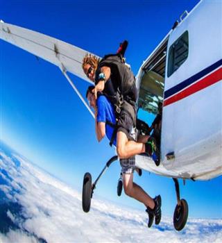 10 craziest things to do in your 20s