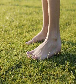 Why Walking Barefoot on Earth (Earthing) Heals You Naturally 5 slide