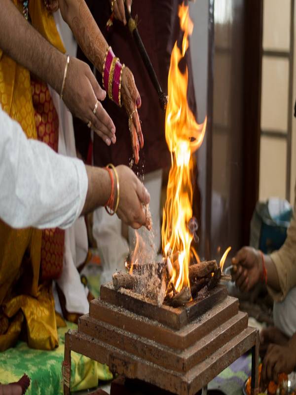 Why Our Ancestors Practiced Agnihotra (Fire Rituals) Daily - MindStick ...
