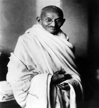 Criticism of Mahatma Gandhi not based on history