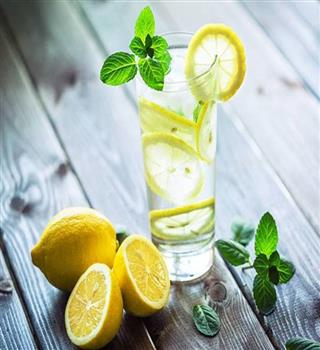 7 benefits of drinking lemon water the morning