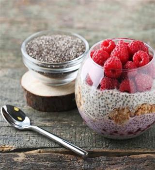 7 surprising healthy benefits of chia seeds, the tiny superfoods