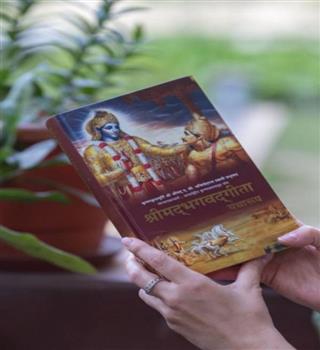 10 Reasons Why the Bhagavad Gita is a Life-Changing Book