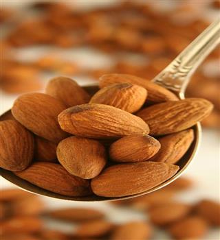 12 health benefits of soaking almonds for 8-12 hours before eating