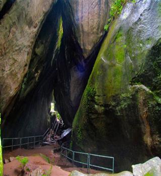 6 Hidden Caves in India That Hold Mythological Significance