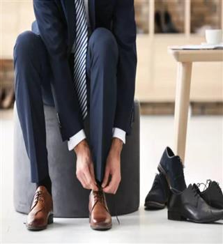 Are you wearing the right shoes in your clothes? let's check out (clothes)