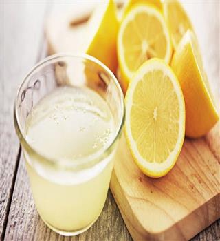 Let's explore the myth 'Can lemons effectively fight dandruff'?