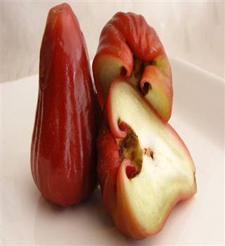 Healthy benefits of water apple