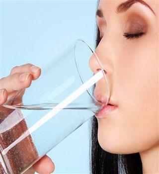 Eliminate water retention drinking salt water, how it works?