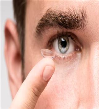 Is sleeping with contact lenses safe?