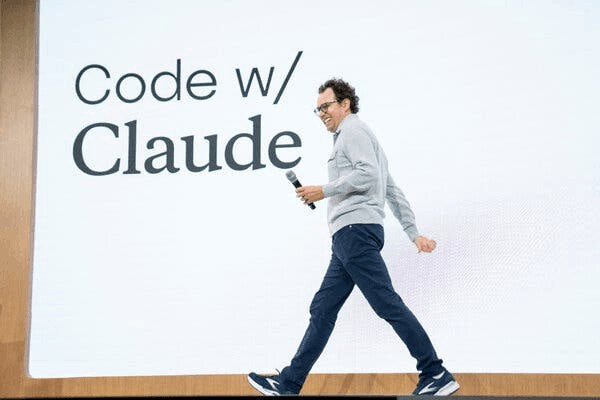 Why Programmers Love Claude for Long Code Analysis?