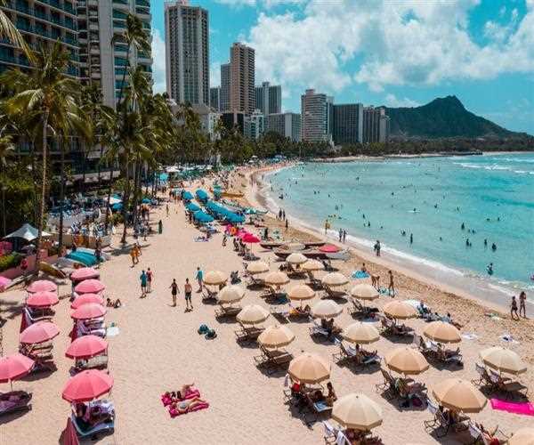 10 Popular Beaches In The US Everyone Must Visit