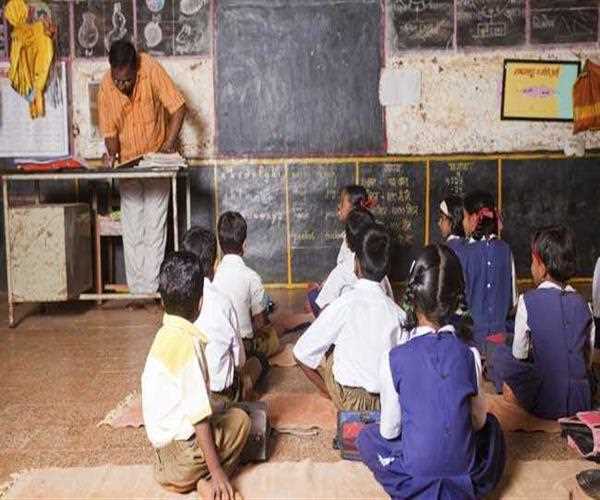 Government schools still waiting for students…….!