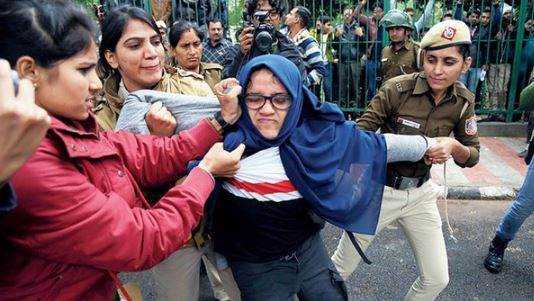 Jamia Millia Violence Case Study :   Police V/S Students