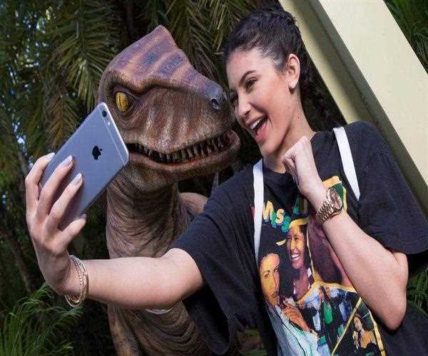 RICHEST SELF MADE BILLIONAIRE KYLIE JENNER