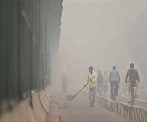 Severity of Delhi s air quality and people lives getting affected
