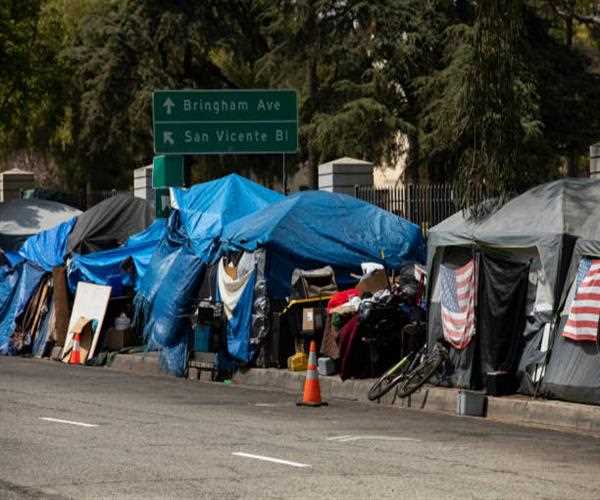 Conditions of homeless people in USA