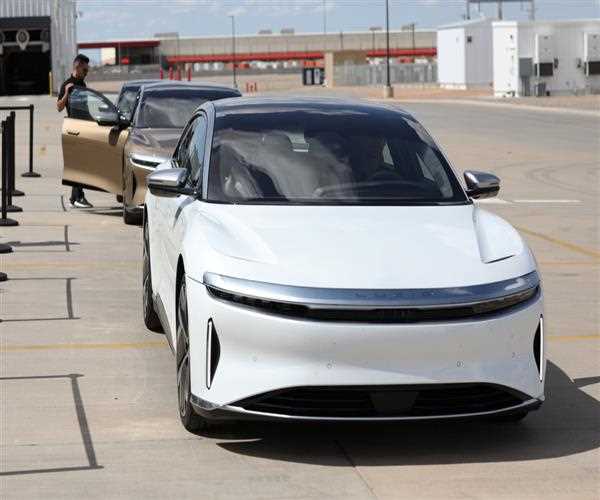 Explore Top 10 electric cars in USA Market