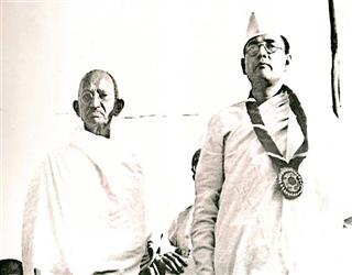 IDEOLOGICAL DIFFERENCES BETWEEN GANDHI AND BOSE