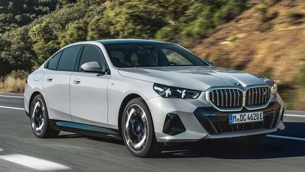 Best 10 upcoming electric cars in India with specs and price