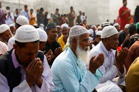 Why Muslims In India are Hiding their Identity to Run Their Shops?