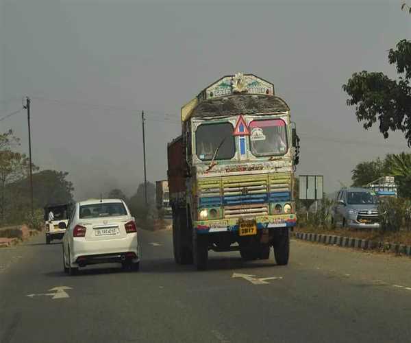 Why do so many people in India prefer to drive on the wrong side