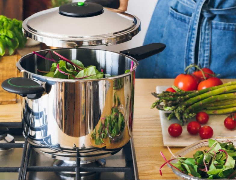How Food Cooks Faster in a Pressure Cooker – Role of Steam and Pressure